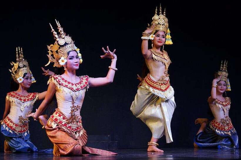 Siem Reap: Apsara Dance Show and Dinner with Hotel Pickup - Apsara Dance Show: Myth, Meaning, and the Power of Hand Gestures