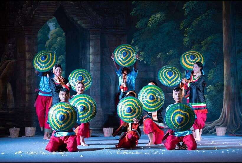 Siem Reap: Apsara Dance Show and Dinner with Hotel Pickup - Should You Book This Apsara Dinner Show in Siem Reap?