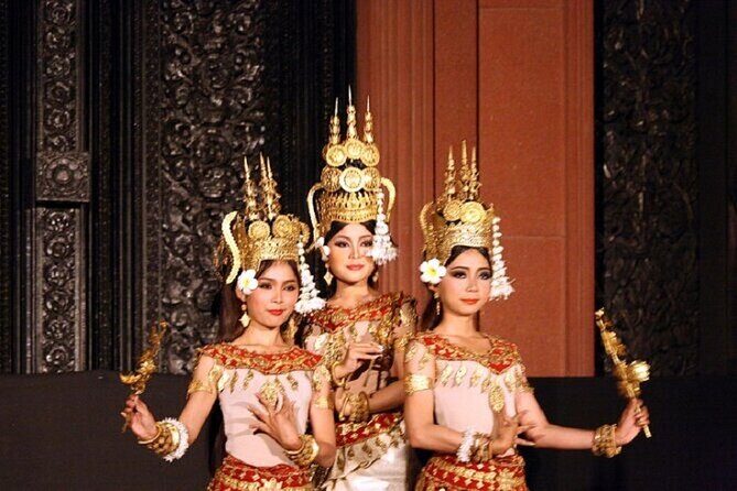 Siem Reap: Apsara Dance Show & Dinner with Tuk-Tuk Transfers - Apsara mythology, told through hand gestures and stories