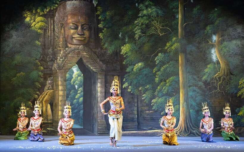 Siem Reap: Apsara Show Including Dinner & Hotel Pickup - Key things you’ll notice