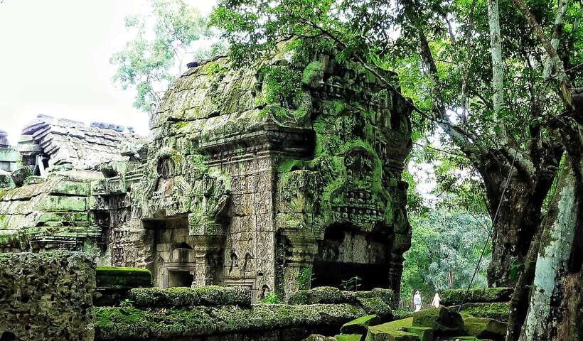 Siem Reap: Banteay Srei and Grand Circuit Heritage Tour - Neak Pean and Jayatataka Baray: the calm, circular break you need