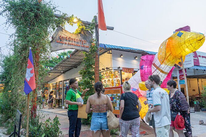 Siem Reap Evening Food Tour - Inclusive 5 stops Local Tastings - Stop Three: Spring rolls, tofu, and BBQ snails for the real taste test