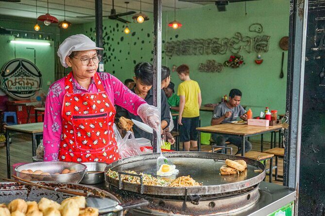Siem Reap Evening Foodie Vespa Tour / Tuk Tuk Available - Why a Vespa-at-dusk food loop makes sense in Siem Reap