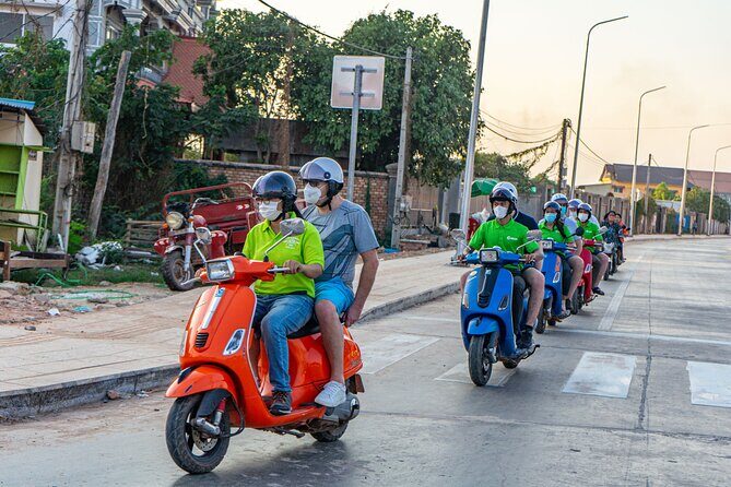Siem Reap Evening Foodie Vespa Tour / Tuk Tuk Available - Stop 1: Lort Cha’s House 1991 for stir-fried rice pin noodles