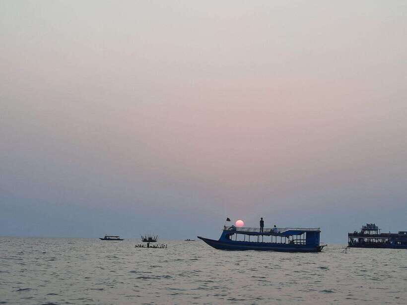 Siem Reap Floating Village Tour, Kompong Phluk Tour - Samros Kampong Phluk Restaurant & Bamboo Bar: a sensible pause