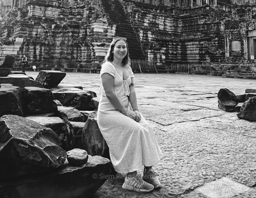 Siem Reap: Full-Day Angkor Wat Guided Tour with Sunset - Angkor Thom and Bayon: smiling faces, stone terraces, and less confusion