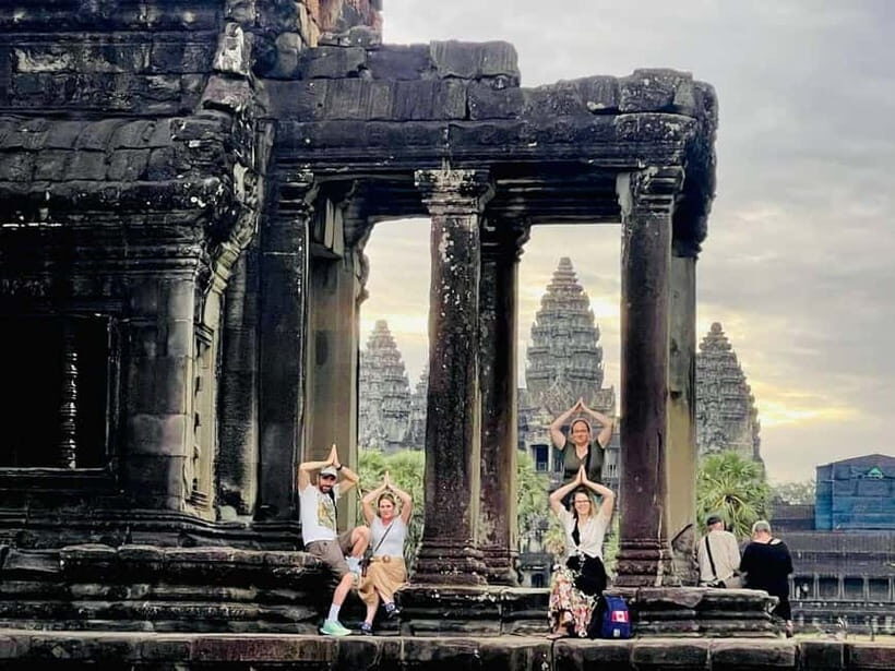 Siem Reap: Full-Day Explore Angkor Temples and Sunset Tour - Phnom Bakheng at sunset: panoramic views with real-world trade-offs
