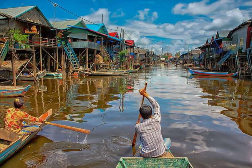 Siem Reap: Kampong Phluk Floating Village Tour with Boat - Raised stilt houses and the mural-filled church stop