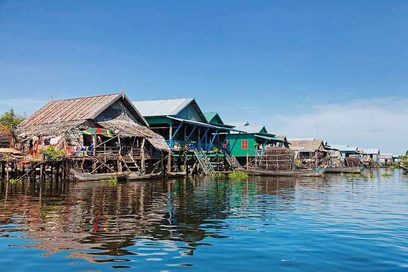 Siem Reap: Kampong Phluk Floating Village Tour with Boat - Village time: how the tour changes with wet vs dry season