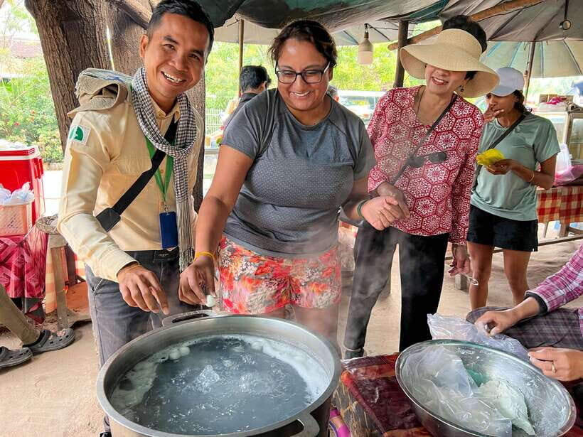 Siem Reap: Koh Ker, Beng Mealea, & Banteay Srei Join-in Tour - Lunch in between temples: included, with a vegetarian option