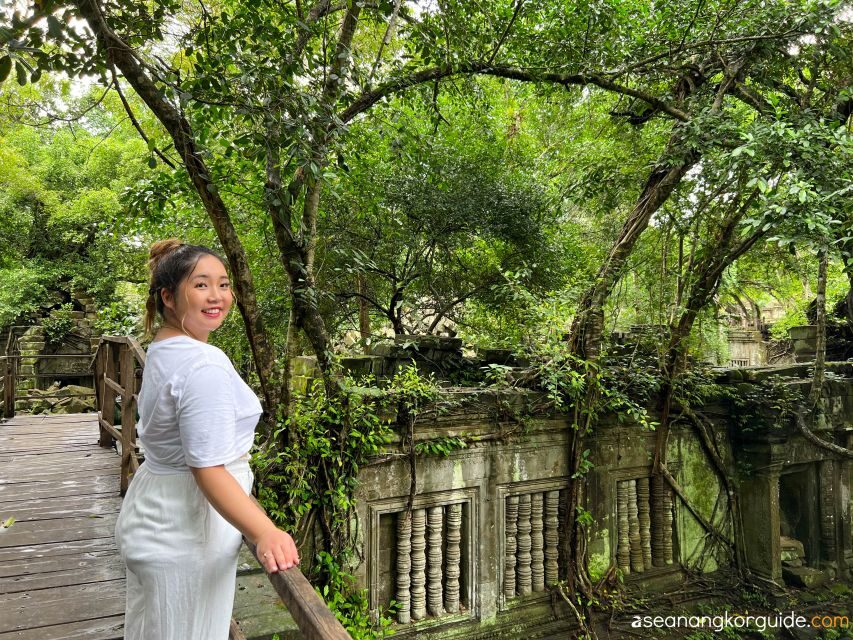 Siem Reap: Koh Ker, Beng Mealea, & Banteay Srei Join-in Tour - Guides, photos, and why the day feels smooth