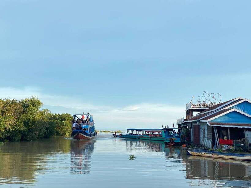 Siem Reap: Kompong Phluk Floating Village Half-Day Tour - The optional flooded-forest canoe ride: when $5 actually buys something