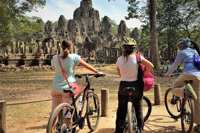 Siem Reap: Morning Bike Tours with Local Market & Lunch - Countryside cycling through Khmer villages and rice fields