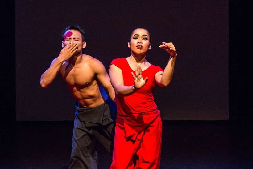 Siem Reap: Phare, the Cambodian Circus Show Tickets - Seats and views: how to pick a spot in a small circular arena