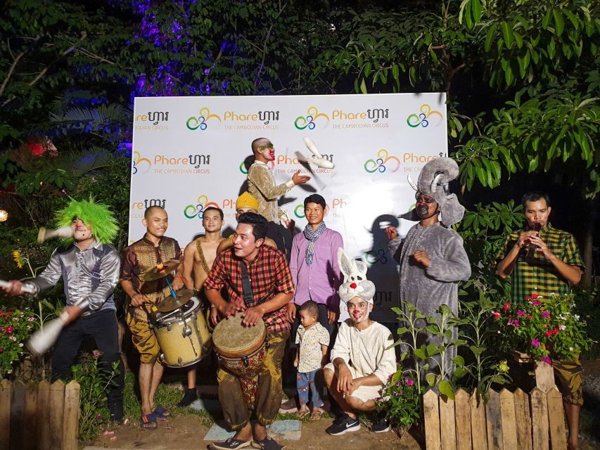 Siem Reap: Phare, the Cambodian Circus Show Tickets - Before the show: boutique crafts and Phare Cafe time