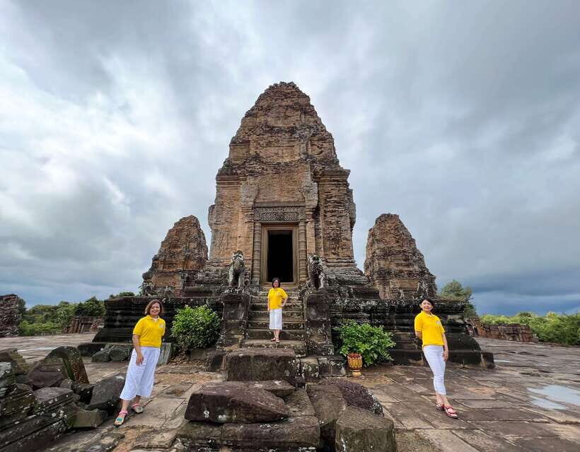 Siem Reap: Temple Tour with Angkor Wat Sunrise and Breakfast - Palm village stop and palm cake: connecting temples to countryside life