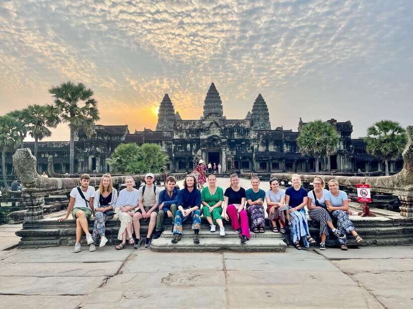 Siem Reap: Temple Tour with Angkor Wat Sunrise and Breakfast - Angkor Thom and the big face-and-gate theme