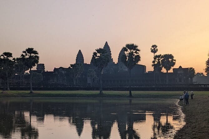 Siem Reap Temple Tuktuk Tour: Explore Angkor Wat and beyond. - Price and logistics: what $30 per group really buys