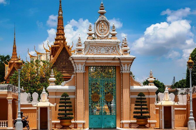 Siem Reap to Phnom Penh by Private Car or Minivan - Price in context: is $59 per person good value?
