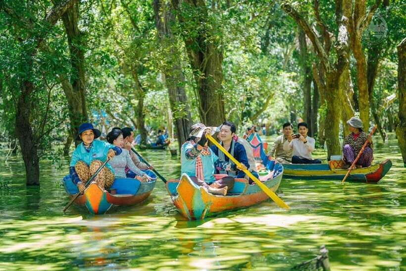 Siem Reap: Tonle Sap, Kampong Phluk & Floating Village Tour - Tonlé Sap and Kampong Phluk: the water level is the real guide