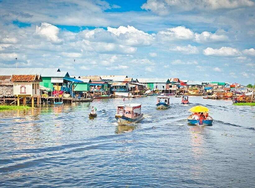 Siem Reap: Tonle Sap, Kampong Phluk & Floating Village Tour - Wat Kampong Phluk and the school stop: the human side of the day