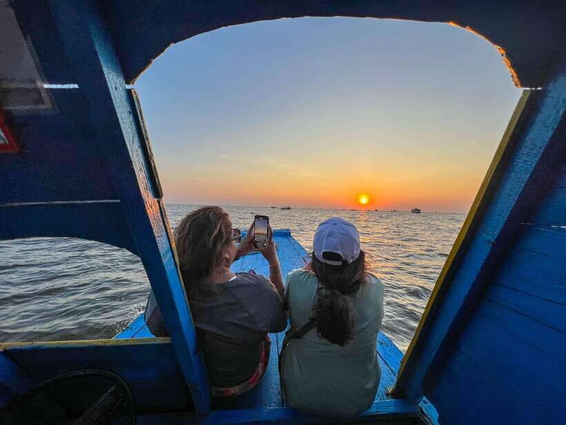 Siem Reap: Tonle Sap Sunset Boat Cruise with Transfers - Tonle Sap at sunset: why this tour hits differently