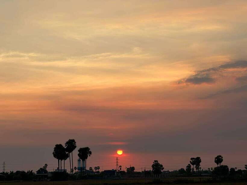 Small Group Countryside Sunset Bike Tours - Snack stops, rice wine, desserts, and a recycle-factory glimpse