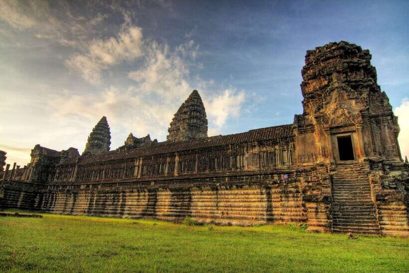 Sunrise at Angkor Wat Temple: 3-Hour Private Tour - Price and logistics: how $49 fits with the Temple Pass
