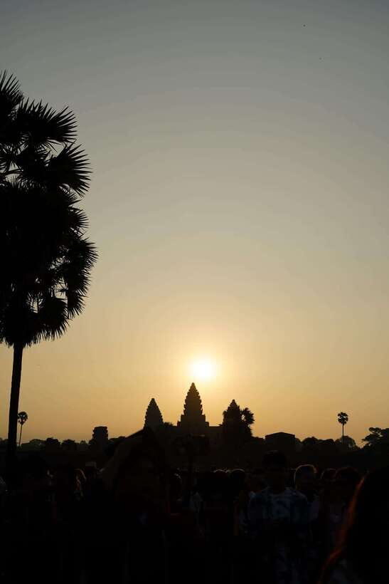 Sunrise at Angkor Wat Temple: 3-Hour Private Tour - What’s included (and what you should plan to bring)