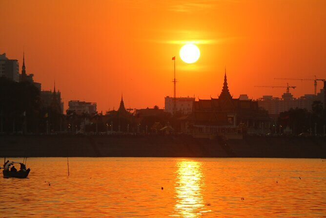 Sunset Cruise with free flow beer, soft drinks & fruit platter - On board: free-flow beer, fruit platter, and the audio check