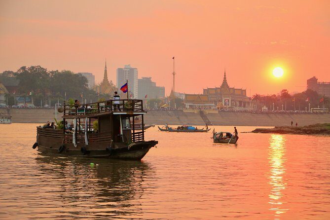 Sunset Cruise with unlimited beer & soft drinks -English speaking guide on board - Key highlights to expect