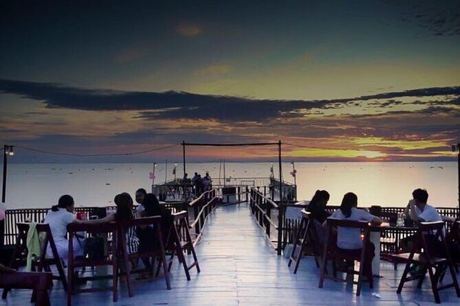 Sunset Dinner and drinks includes a Floating Village cruise tour. - Getting There: Hotel Pickup, Lotus Farm, and Time for Photos