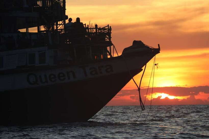 Sunset Dinner Tour: Tonle Sap Lake Floating Village - Quick takeaways