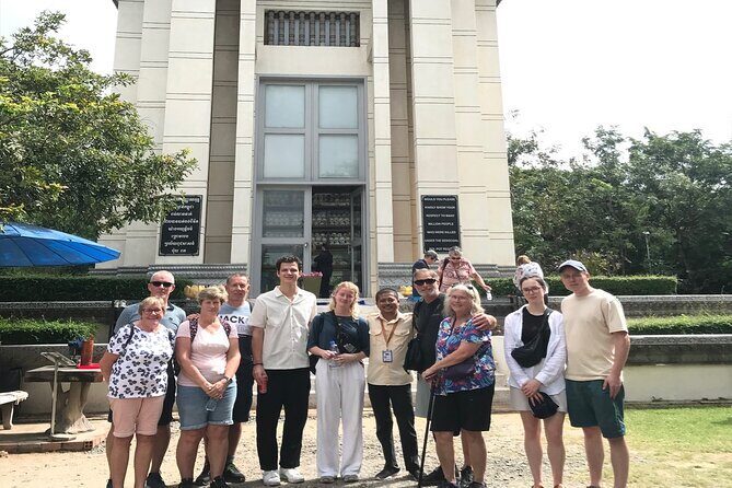 The Killing Field and Toul Sleng Genocide Museum (S21) Tour - Stop 1 at Choeung Ek Genocidal Center: How to Use the Time Wisely