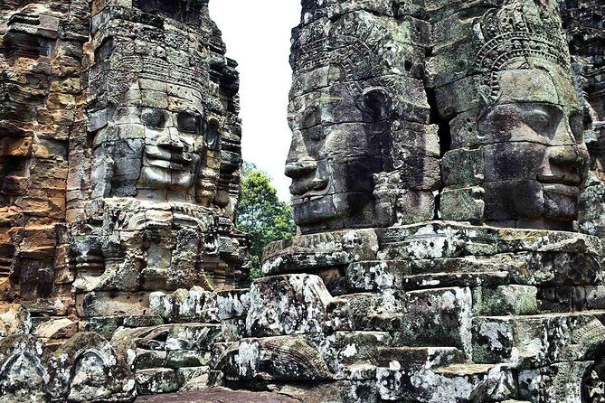Three-day tour Discovering Siem Reap highlight ,Beng Mealea and Floating Village - Day 2: Banteay Srei’s fine art, plus Eastern Mebon, Neak Pean, Preah Khan