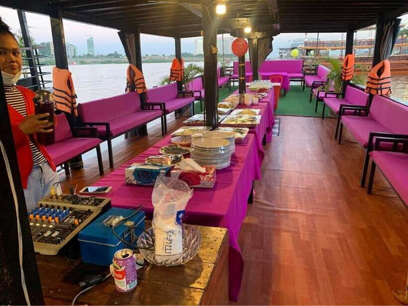 Tonle Sap Cruise & land Tour between Phnom Penh & Siem Reap - A One-Way Phnom Penh to Siem Reap River Day That Feels Local