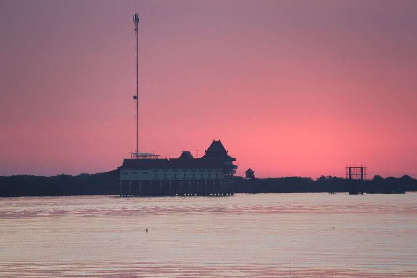 Tonle Sap Cruise & land Tour between Phnom Penh & Siem Reap - The Riverside Village Stop: Where the Tour Gets Meaning