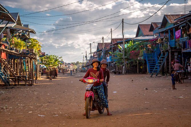 Tonle Sap Lake and Kampong Phluk Village Private Half Day Tour - Tonle Sap boat ride: feeling the lake’s real scale