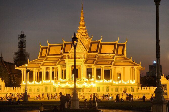 Visit 9 Places in 3 Hours by Private Tuk-Tuk - Getting Picked Up and Staying on Time (Private Tuk-Tuk + Mobile Ticket)